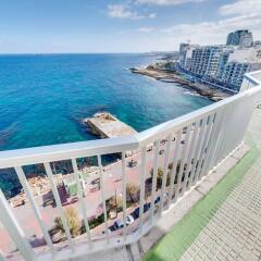 Отель Sliema Chalet Hotel Мальта, Слима - 4 отзыва об отеле, цены и фото номеров - забронировать отель Sliema Chalet Hotel онлайн пляж