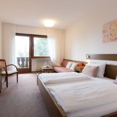 Отель Pension St. Urban Меран комната для гостей фото 4