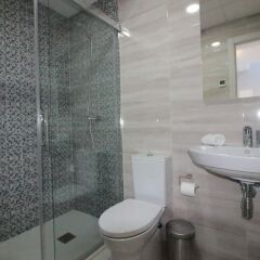 Отель Penthouse Apartment Secreto de la Zenia Испания, Ориуэла - отзывы, цены и фото номеров - забронировать отель Penthouse Apartment Secreto de la Zenia онлайн ванная