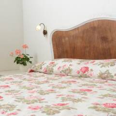 Отель Hostal Martina сейф в номере