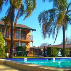 Отель Homestead Motel бассейн фото 3