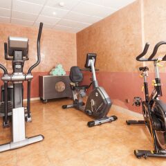 Hotel Fénix Torremolinos - Adults Only фитнесс-зал фото 3