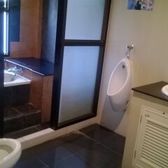 Отель Phurahong Homestay ванная