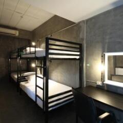 Urbanite Hostel Бангкок парковка