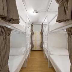 Liveitup Chitlom Hostel Бангкок помещение для мероприятий