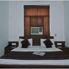 Hotel Baba Deluxe сейф в номере
