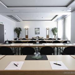 Отель IntercityHotel Rostock