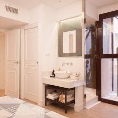 Апартаменты Enjoybcn Colon Apartments Барселона ванная