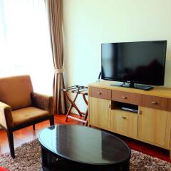 Апартаменты GM Serviced Apartment Бангкок комната для гостей