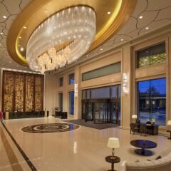 Classical Plaza Hotel интерьер отеля