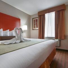Отель Best Western Kennedy Airport США, Нью-Йорк - 1 отзыв об отеле, цены и фото номеров - забронировать отель Best Western Kennedy Airport онлайн комната для гостей фото 5