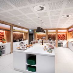 Отель Hampton by Hilton Bristol Airport развлечения