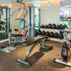 12th Avenue Hotel Bangkok фитнесс-зал фото 2