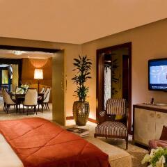 Отель Hôtel Barrière Le Fouquet's интерьер отеля