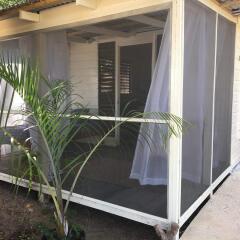 Отель Katamah Guesthouse Треже-Бич парковка