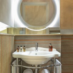 Отель Palm Suite - Small Luxury Hotels of the World Рим ванная фото 2