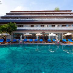 Отель Orchidacea Resort бассейн