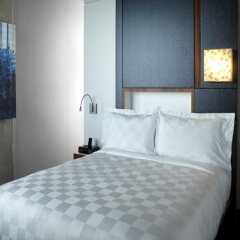 Отель Alt Hotel Toronto Airport Канада, Миссиссауга - отзывы, цены и фото номеров - забронировать отель Alt Hotel Toronto Airport онлайн комната для гостей фото 2