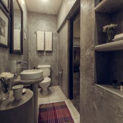 Отель Taru Villas-Lake Lodge сейф в номере