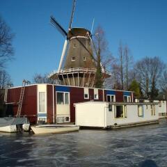 Отель Houseboat under the Mill Нидерланды, Амстердам - отзывы, цены и фото номеров - забронировать отель Houseboat under the Mill онлайн развлечения