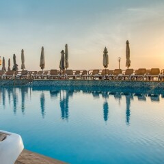 Отель Seashells Resort at Suncrest Мальта, Каура - 1 отзыв об отеле, цены и фото номеров - забронировать отель Seashells Resort at Suncrest онлайн бассейн фото 2
