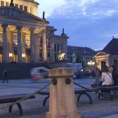 Отель Holiday Inn Express Berlin City Centre-West бассейн