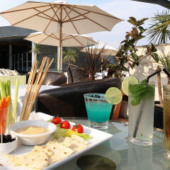 Отель Hôtel Goldstar Resort & Suites питание