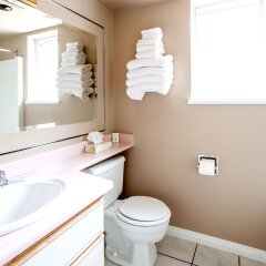 High Point Resort in Squirrel Cove, Canada from 154$, photos, reviews - zenhotels.com bathroom