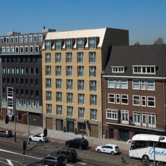 Отель Holiday Inn Express Amsterdam - City Hall парковка
