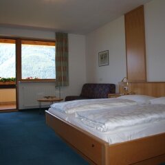 Hotel Margun Маллес-Веноста сейф в номере