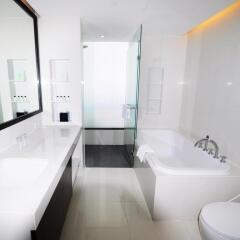 Отель Fraser Suites Sukhumvit Бангкок ванная фото 2