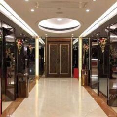 Grand Dragon Hotel развлечения