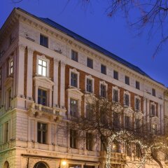 Hotel Moments Budapest вид на фасад фото 2