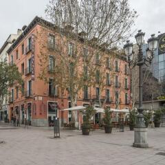 Отель Petit Palace Plaza del Carmen