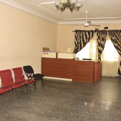 Отель Liz Ani Hotel Annex Нигерия, Калабар - отзывы, цены и фото номеров - забронировать отель Liz Ani Hotel Annex онлайн интерьер отеля