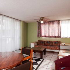 Отель Suites Futura Plaza del Sol Guadalajara комната для гостей фото 5