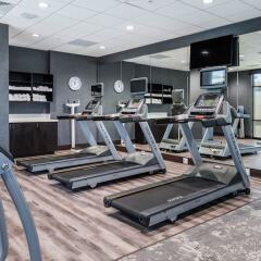 Holiday Inn Hotel & Suites Silicon Valley - Milpitas фитнесс-зал фото 2