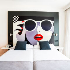 Отель THB Naeco Ibiza - Adults Only с домашними животными