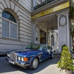 Carlton Hotel парковка