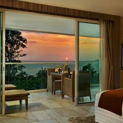 Отель Centara Grand Phratamnak Pattaya гостиничный бар