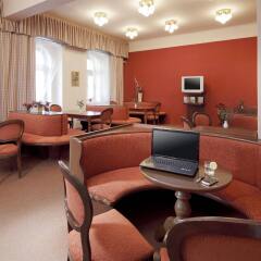 Отель Dr. Adler Spa & Kurhotel Чехия, Франтишкови-Лазне - отзывы, цены и фото номеров - забронировать отель Dr. Adler Spa & Kurhotel онлайн интерьер отеля фото 3
