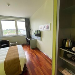Отель Holiday Inn Bern Westside удобства в номере