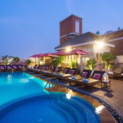Buddy Lodge Hotel бассейн