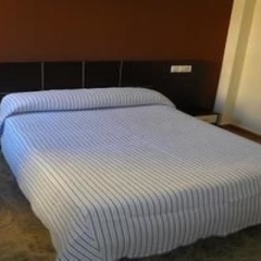 Отель Hostal Frasca by Vivere Stays Испания, Сьюдад-Реаль - отзывы, цены и фото номеров - забронировать отель Hostal Frasca by Vivere Stays онлайн комната для гостей фото 2