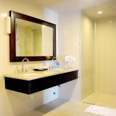 Muong Thanh Holiday Hue Hotel ванная