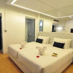 Отель Forty Winks Phuket комната для гостей