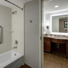 Отель Homewood Suites Denton ванная фото 2