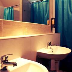 Отель Hostel Universus i Apartament Польша, Гданьск - отзывы, цены и фото номеров - забронировать отель Hostel Universus i Apartament онлайн ванная