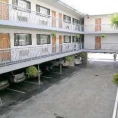 Отель Nob Hill Motor Inn