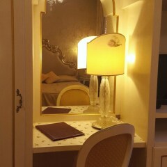 Отель Affittcamere Casa Pisani Canal Венеция фото 2